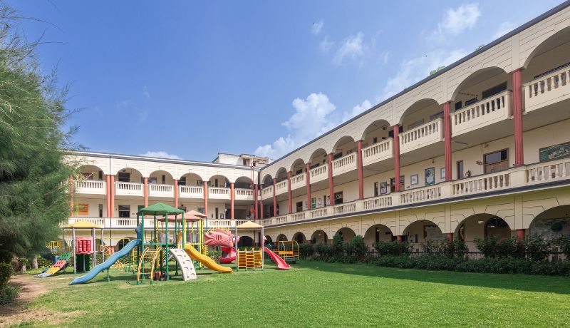 Good Schools in Noida Extension